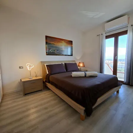 Miramare, Wonderful With A Sea View! Apartment *