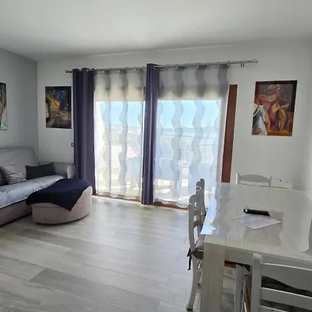 Miramare, Wonderful With A Sea View! Apartmán